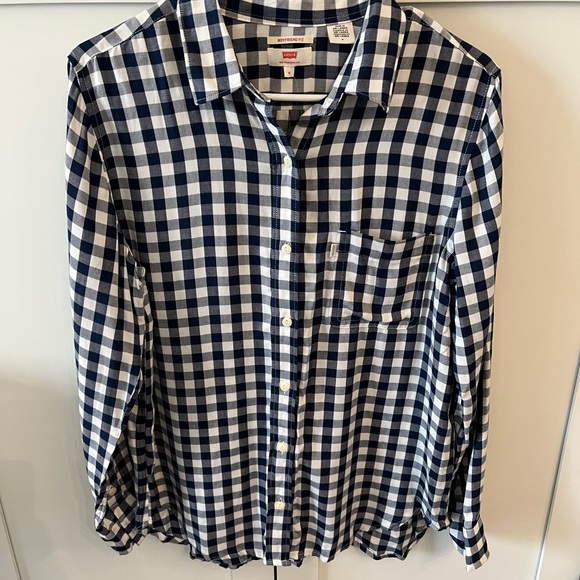 NWT Levi’s Boyfriend Fit Plaid Button Down Top Size M - Picture 2 of 6